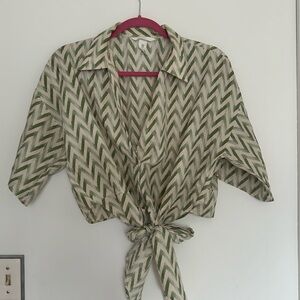 H&M green patterned blouse